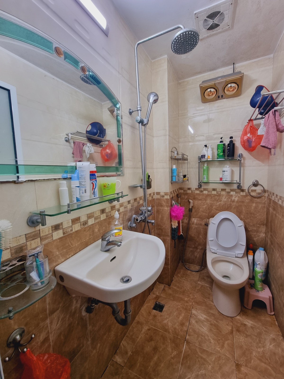 Bán nhà phố Hoàng Quốc Việt ô tô tránh vỉa hè rộng kinh doanh đẹp dt 48m 5t mt 3,9m giá 16 tỷ - Ảnh 4